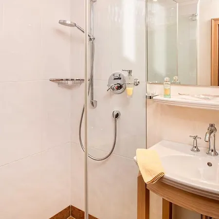 Gerold, Kreuth-reitrain * Oberach